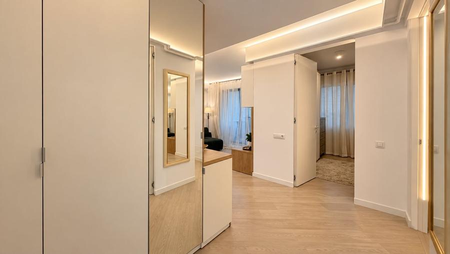 Apartament cu 3 camere decomandat, mobilat în Pipera
