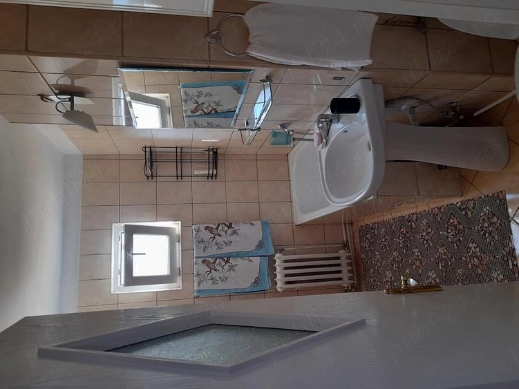 Proprietar inchiriez apartament doua camere cetate etaj 3 - 1