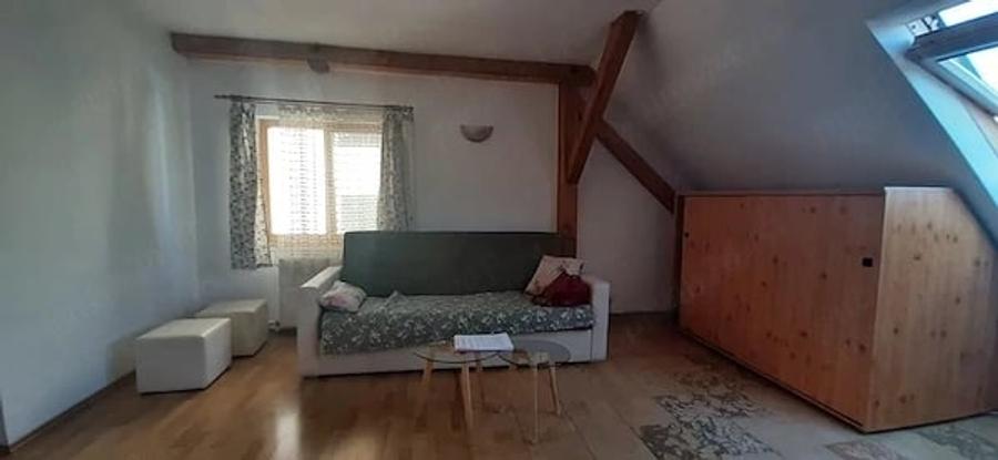 Garsonieră decomandată în Central