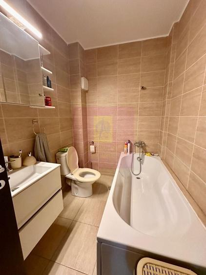 Apartament cu 3 camere decomandat, mobilat în Sebastian
