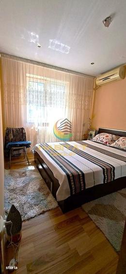 Apartament cu 3 camere semidecomandat în Central