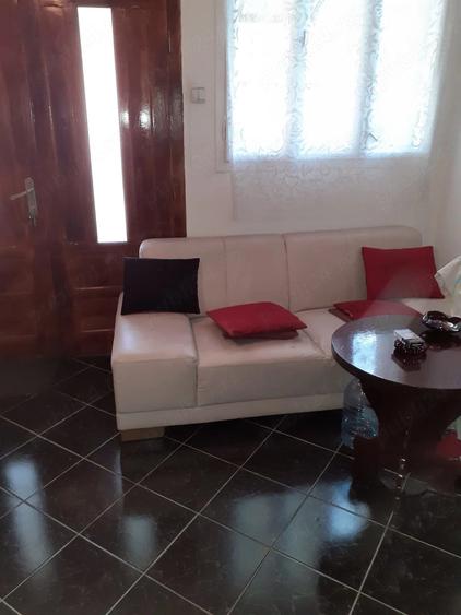 Casă cu 3 camere cu Teren 2000 Mp în Buteni