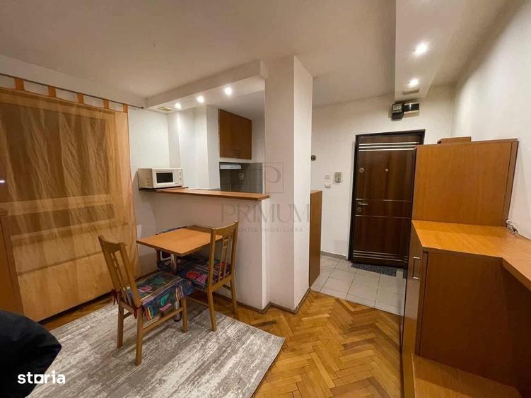 Garsonieră în Central