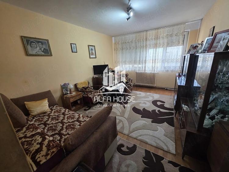 Apartament cu 2 camere decomandat în Micro III