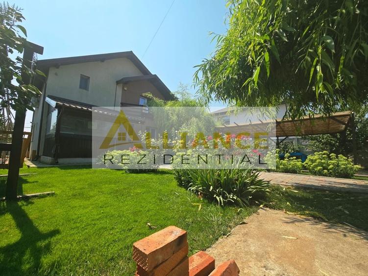 Casă individuală cu 4 camere cu Canalizare în Berceni