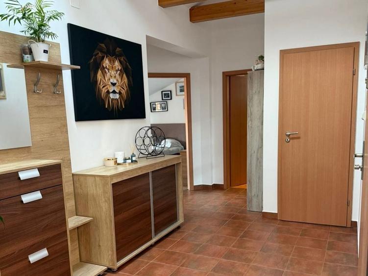 Apartament cu 3 camere decomandat în Dealuri Oradea