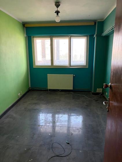 APARTAMENT 4 CAMERE - DECOMANDAT - METROU LUJERULUI - 5