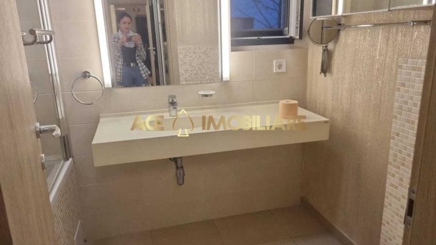 Apartament cu 3 camere decomandat, mobilat în Băneasa