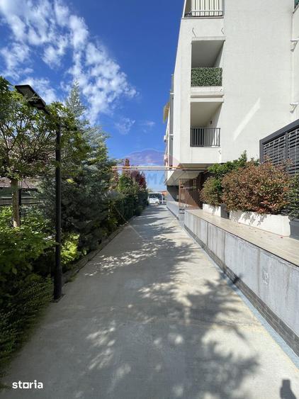 Apartament cu 3 camere, mobilat în Central