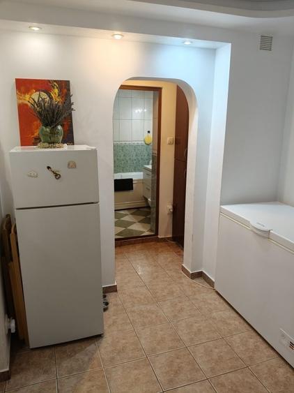 Apartament cu 2 camere decomandat în Exterior Vest