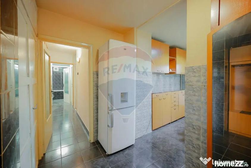 Apartament cu 3 camere decomandat, mobilat în Dragoș Vodă