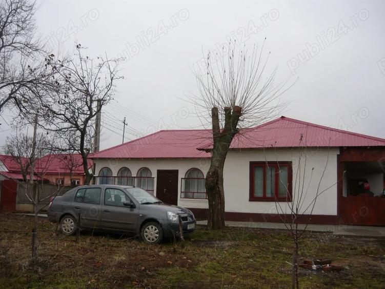 Casă cu 3 camere cu Teren 2400 Mp în Stoicănești