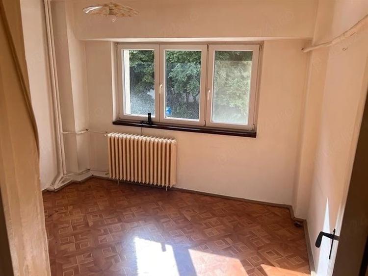 Apartament cu 2 camere decomandat în Obor