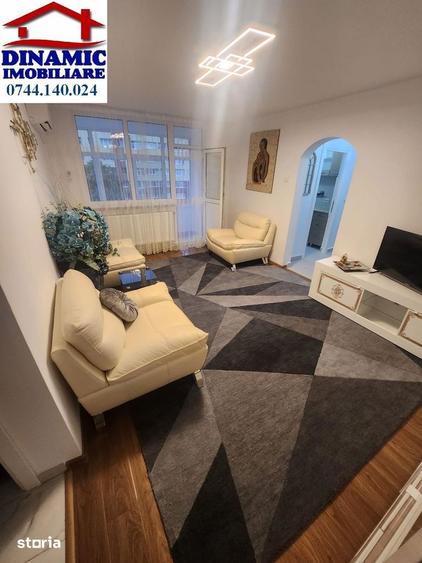 Apartament cu 3 camere semidecomandat, mobilat în Ultracentral