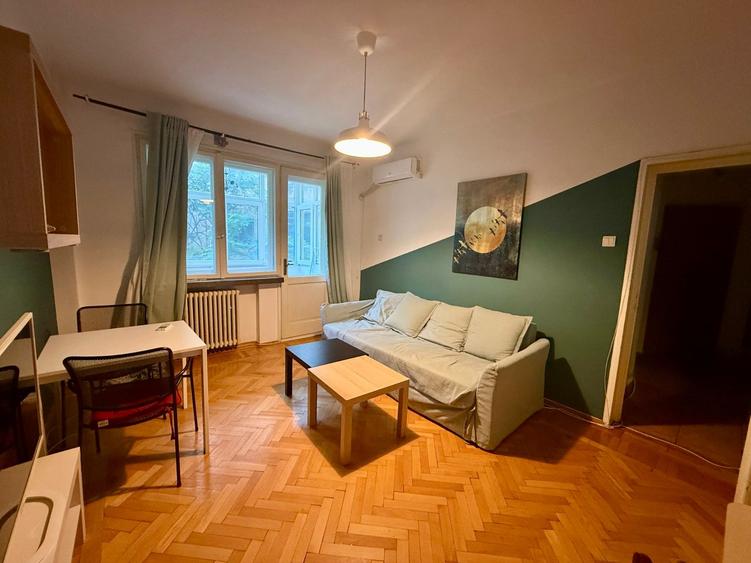 Apartament cu 3 camere decomandat, mobilat în Kogălniceanu