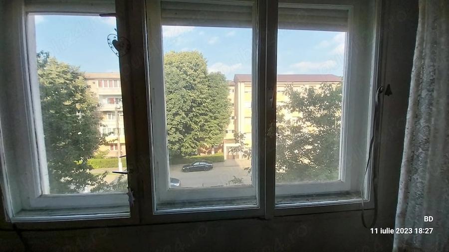 Apartament cu 2 camere decomandat în UTA