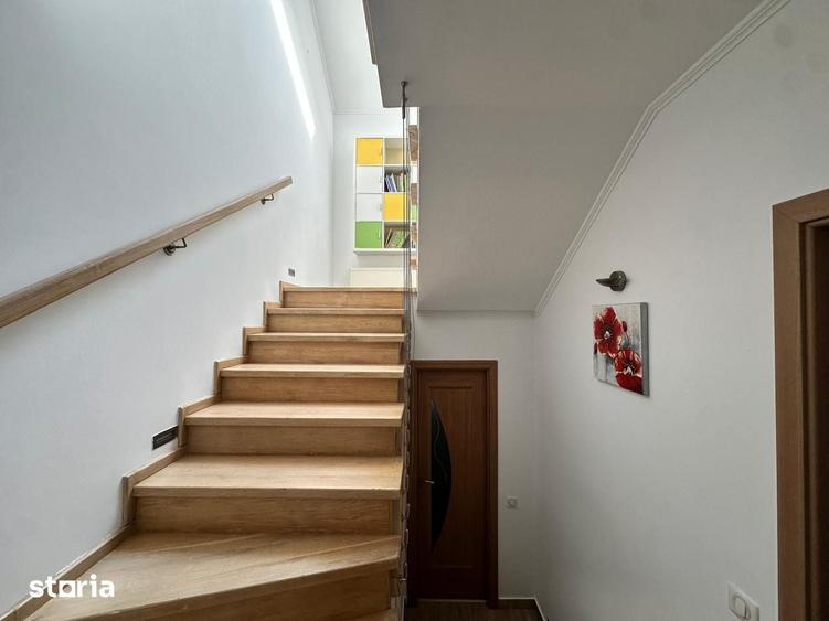Casă cu 4 camere cu Teren 250 Mp în Burdea