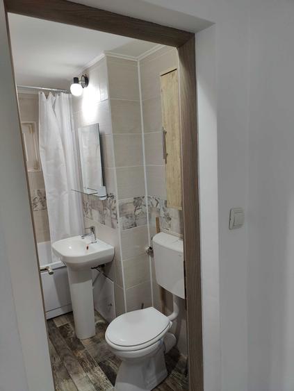 Garsonieră semidecomandată în Broșteni