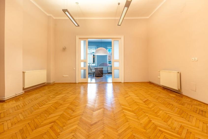 Birou, de 250 mp, în Ultracentral