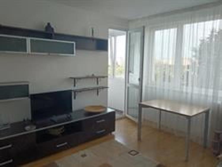 Apartament cu 2 camere semidecomandat în Obor