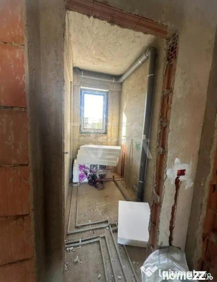 Apartament cu 3 camere semidecomandat în Central