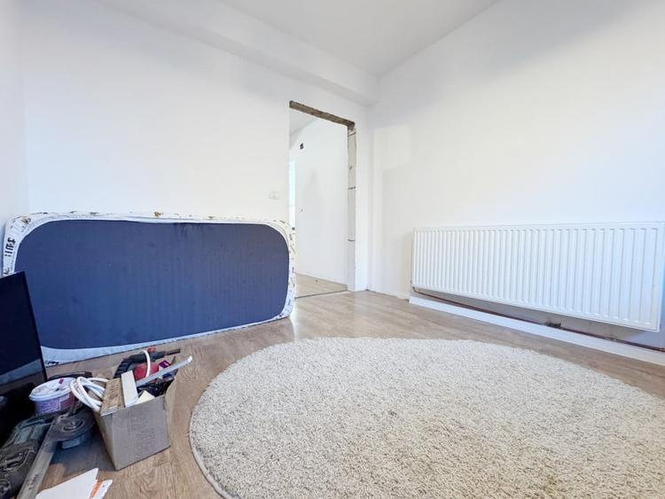 Casă individuală cu 5 camere cu Garaj în Sânmihaiu German