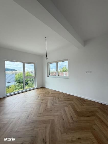 Casă cu 5 camere cu Teren 432 Mp în Chinteni
