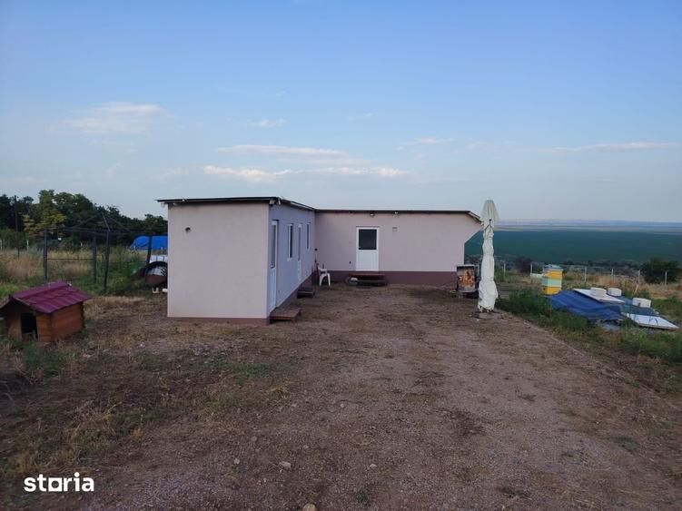 Casă cu 3 camere cu Teren 500 Mp în Tulucești