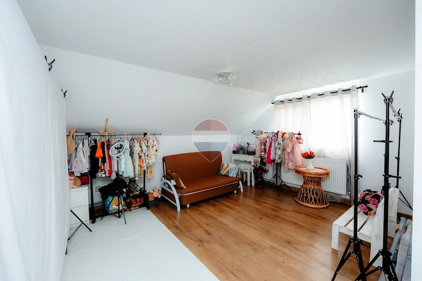 Casă cu Teren 1800 Mp în Udeni-Zăvoi