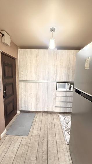 Apartament cu 3 camere decomandat în Hotvon