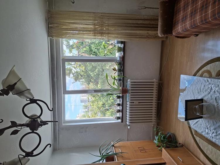Apartament cu 4 camere decomandat în Dristor