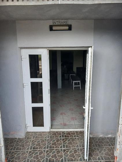 Spațiu comercial, de 130 mp, în Cut