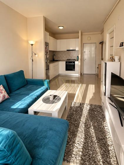 Apartament cu 2 camere semidecomandat, mobilat în Iris