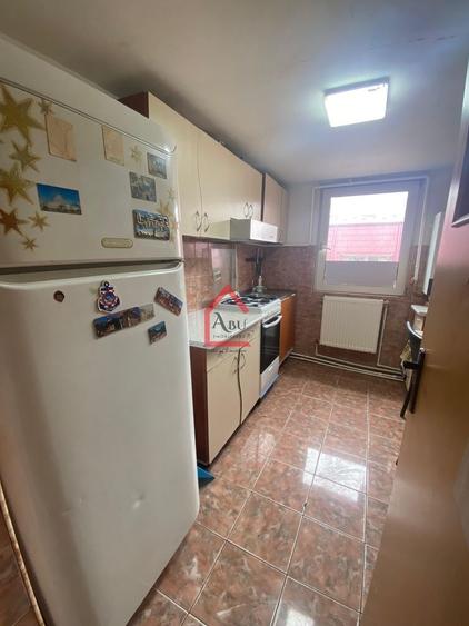 Apartament cu 2 camere decomandat în Mircea cel Bătrân