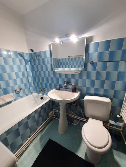 Apartament cu 2 camere decomandat în Capitol