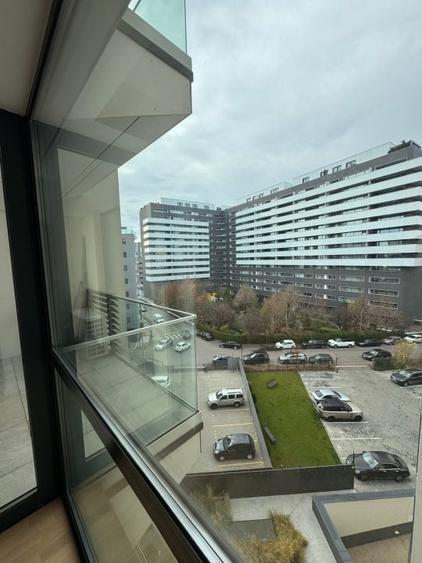 Apartament cu 3 camere decomandat în Aviației