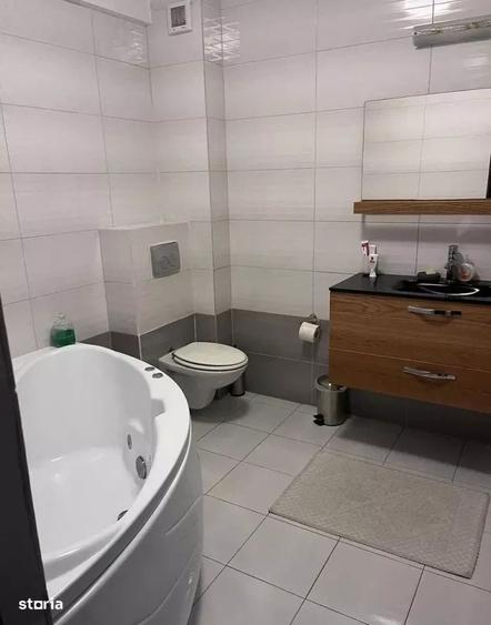 Apartament cu 3 camere în Florești — fotografia 1