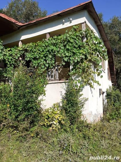 Casă cu 2 camere cu Teren 3100 Mp în Bunești (Mălureni)