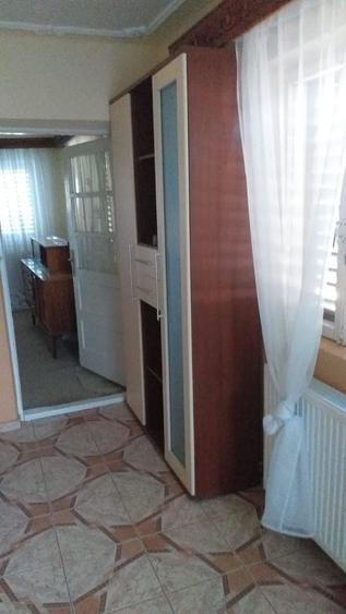 Casă individuală cu 5 camere cu Canalizare în Văcărești