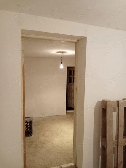 Casă cu 2 camere cu Teren 300 Mp în Central