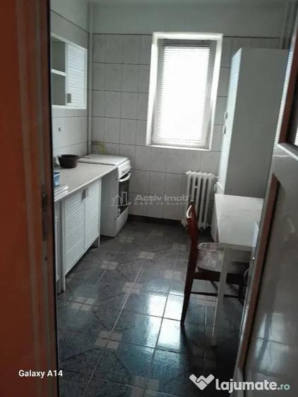 Apartament cu 2 camere decomandat în Vest