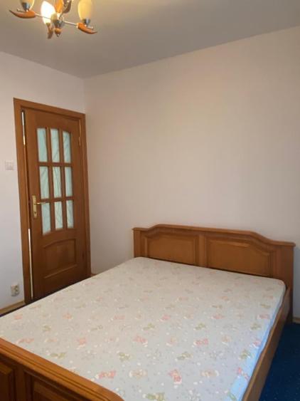 Apartament cu 3 camere decomandat în Berceni