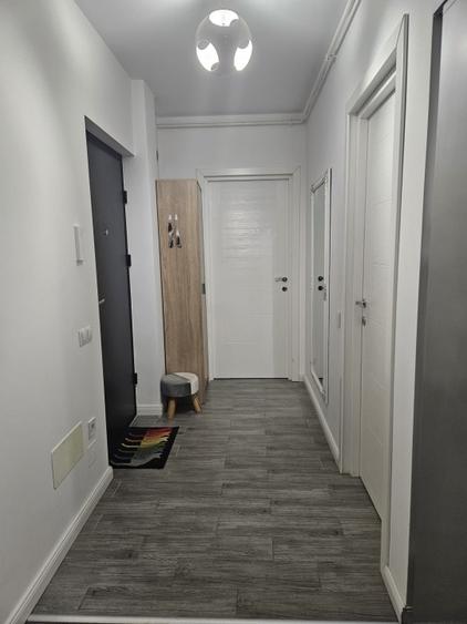 Apartament cu 3 camere semidecomandat, mobilat în Sânnicoară
