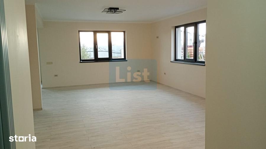 Casă cu 3 camere cu Teren 497 Mp în Șendreni
