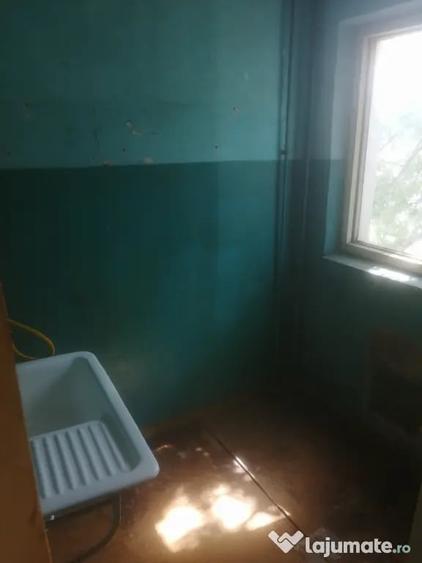 Garsonieră decomandată în Barieră