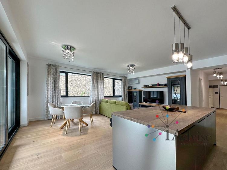 Apartament cu 3 camere decomandat, mobilat în Drumul Poienii
