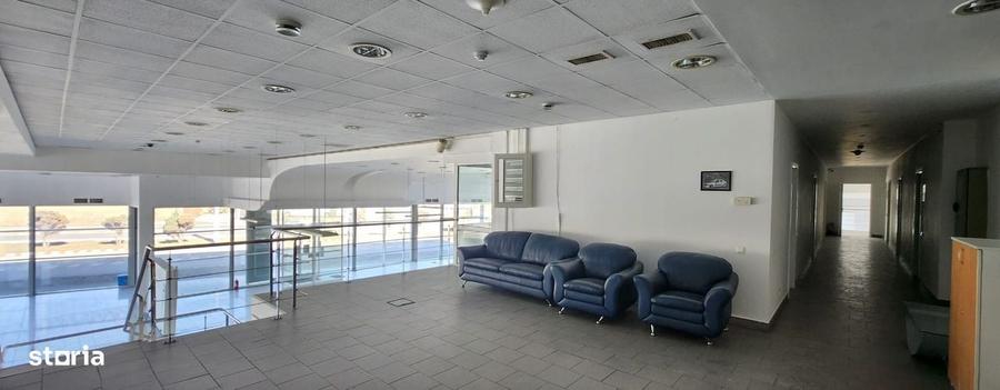 Spațiu comercial, de 6,500 mp, în Central