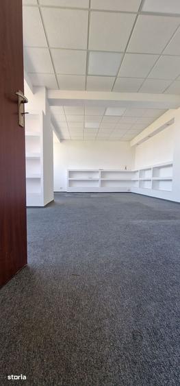 Casă cu 5 camere cu Teren 180 Mp în Tomis II