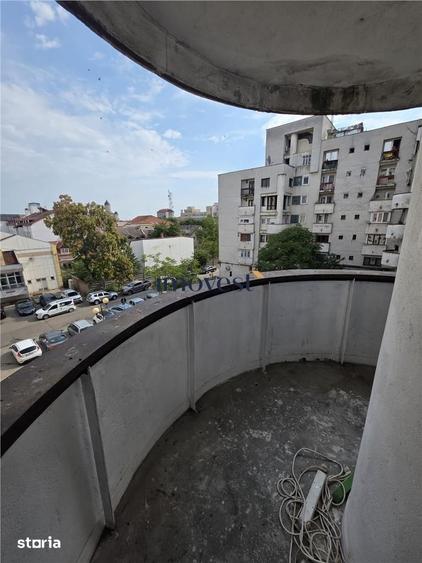 Apartament cu 3 camere decomandat în Soarelui