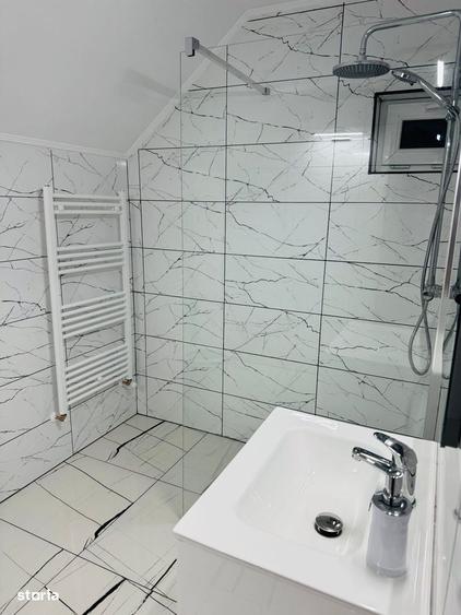 Casă cu 4 camere cu Teren 300 Mp în Sălătrucel